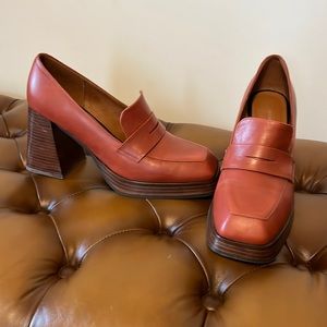 Intentionally Blank Lindo Platform Loafers